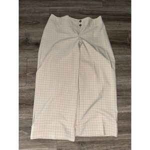 Speechless women’s beige plaid Capri dress pants size 7, waist 16”,length 32”,in